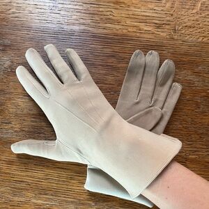 Vintage Italian Suede Gloves - Beige, 3 point, 1970s, 1980s